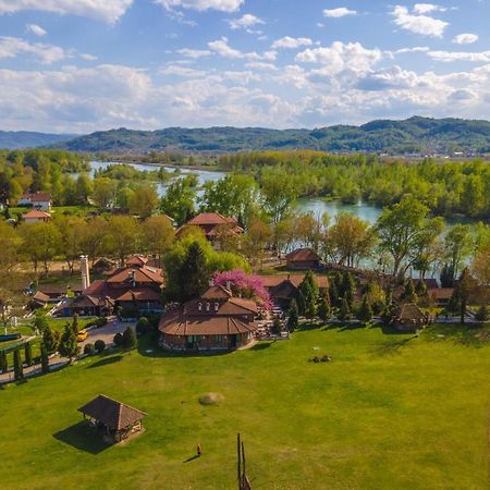 B&B Etno Village Suncana Reka Banja Koviljača Kültér fotó