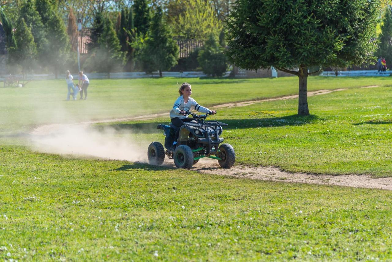 B&B Etno Village Suncana Reka Banja Koviljača Kültér fotó