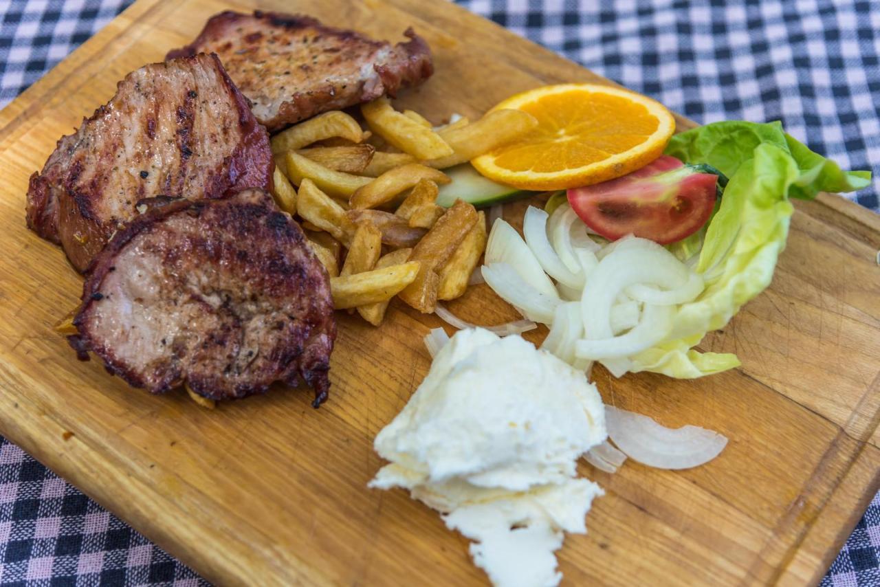B&B Etno Village Suncana Reka Banja Koviljača Kültér fotó