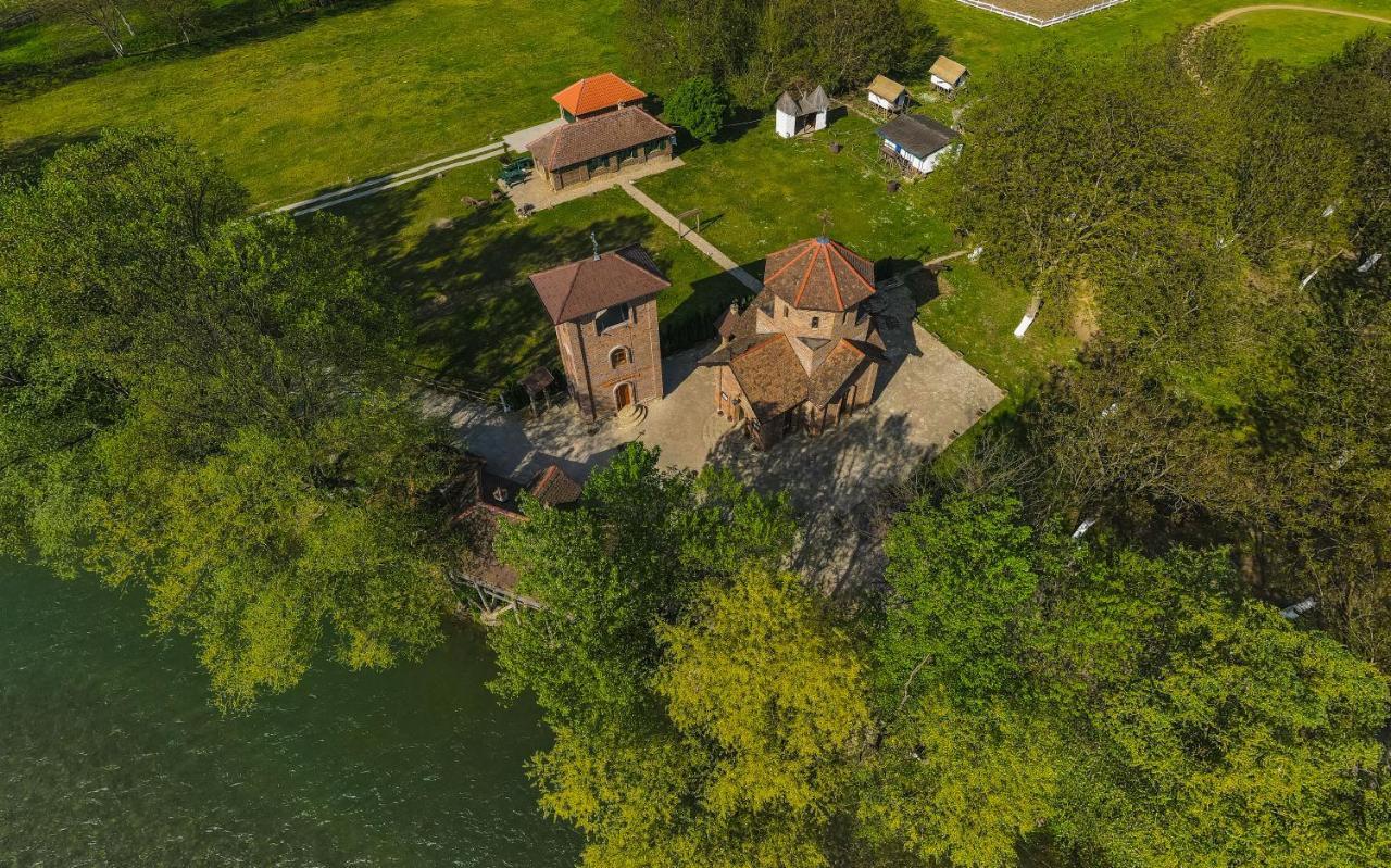 B&B Etno Village Suncana Reka Banja Koviljača Kültér fotó